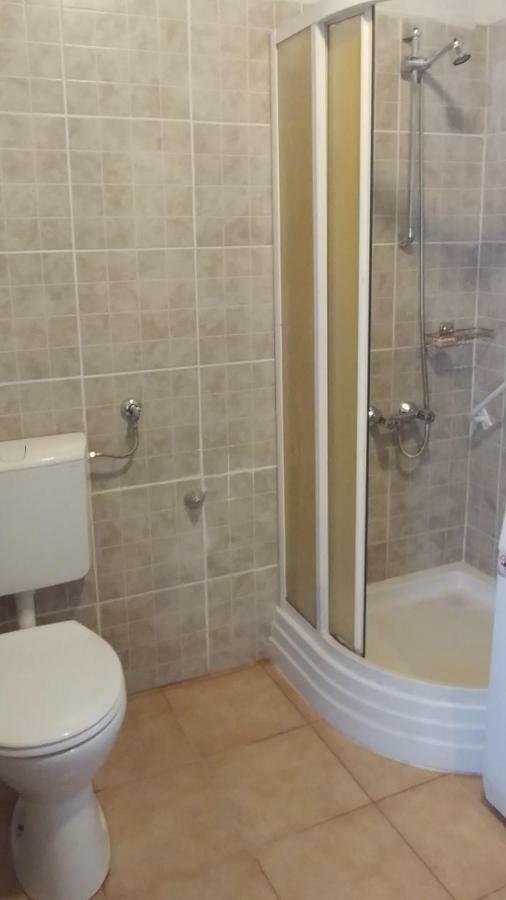 Oncsa Vendeghaz Hotell Gyöngyös Eksteriør bilde